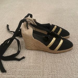 Womens Black/Gold Size 37 Wedge Espadrille Like NEW!